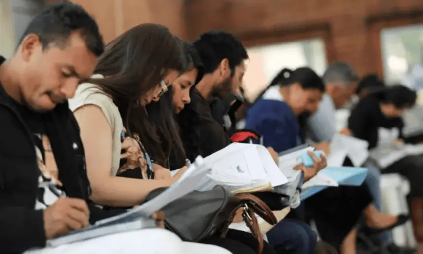 México: Desempleo baja, pero informalidad se dispara a 55.7%