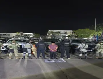 Detienen a hombre con droga y dinero en Centro