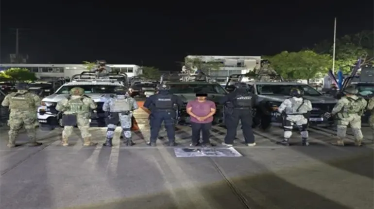 Detienen a hombre con droga y dinero en Centro