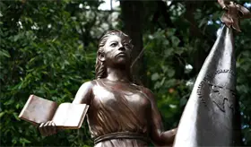 Seguirán trabajos del Paseo de las Heroínas con esculturas de indígenas