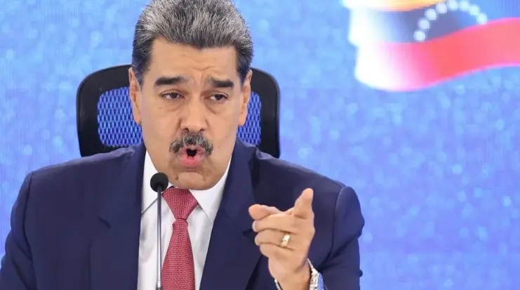 Repudia Venezuela amenaza de cierre de espacio aéreo de EE. UU.