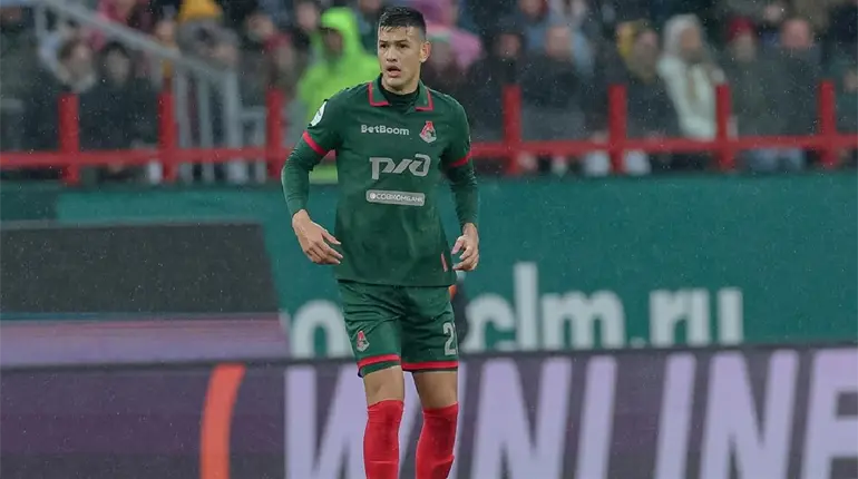 César Montes y el Lokomotiv ganan y son cuartos de la liga de Rusia