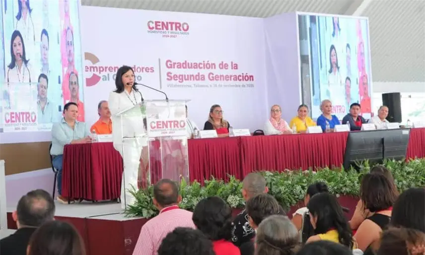 Se gradúan 248 beneficiarios del programa municipal Emprendedores al Centro