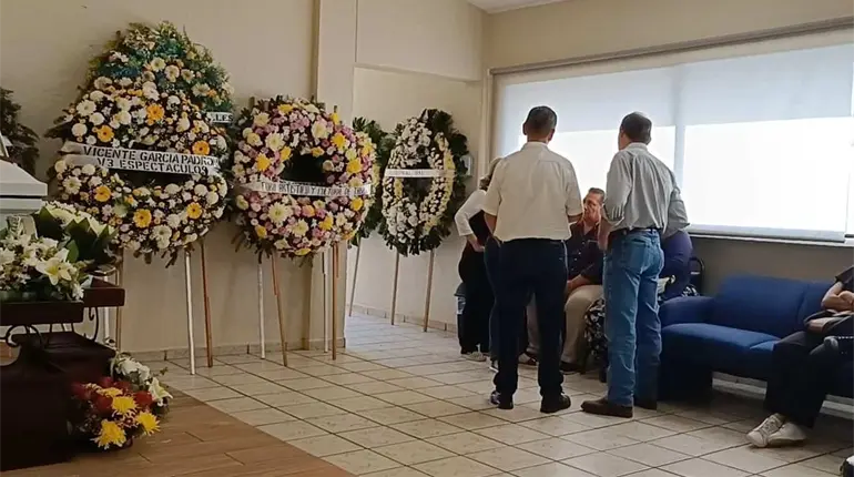 Familia y comunidad cultural enaltecen la memoria y el legado de Vicente Gómez Montero