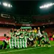 Betis se lleva el derbi sevillano que fue interrumpido temporalmente