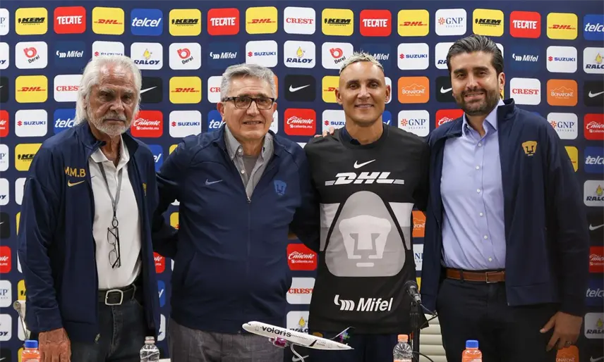 Salen Mejía Barón y Eduardo Saracho de Pumas