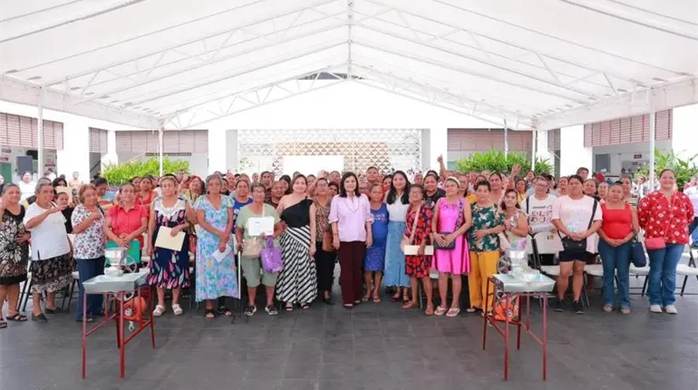 Destaca Osuna entrega de 1,200 molinos a mujeres de Centro