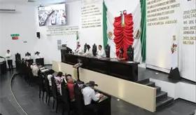 Congreso aprueba reducir edad para ser magistrado de la Sala Superior del TJA