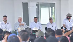 Gobiernos anteriores endeudaron a Tabasco sólo pagando nómina: May