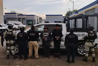 Capturan a 4 con explosivos y vehículos robados en Michoacán