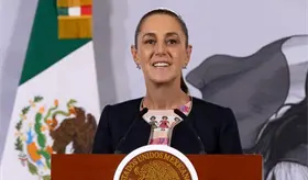 Descarta Sheinbaum asistencia de AMLO a evento del Zócalo