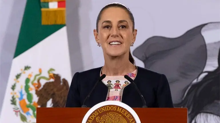 Descarta Sheinbaum asistencia de AMLO a evento del Zócalo