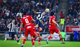 Monterrey, el único con ventaja en la ida de las semifinales; Cruz Azul y Tigres empataron 1-1