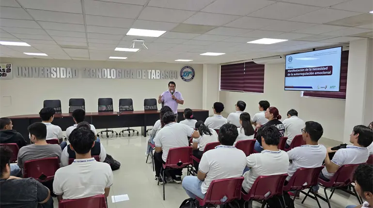 UTTAB incrementó 9% matrícula estudiantil en 2025: Rector