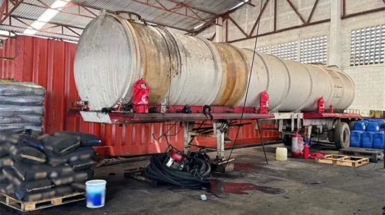 282 mil de litros de huachicol decomisa FGR en noviembre en Tabasco