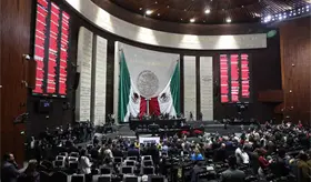 Tras 24 horas de discusión, aprueban en lo general y particular Ley de Aguas