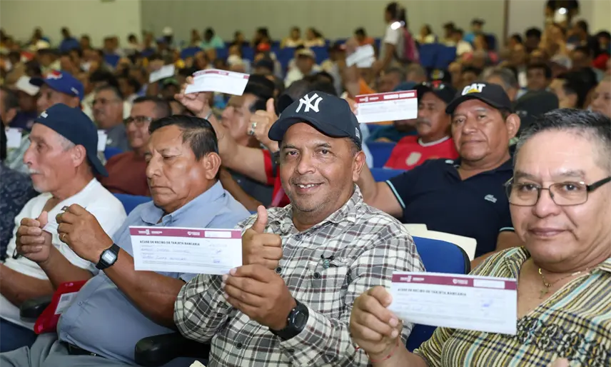 Incorporan a casi 400 nuevos beneficiarios de Centro a la pensión Hombres Bienestar