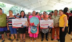 Entrega Osuna utensilios de cocina a más de 300 mujeres del programa de fortalecimiento económico