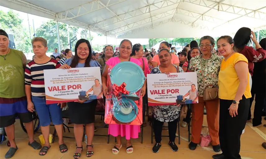 Entrega Osuna utensilios de cocina a más de 300 mujeres del programa de fortalecimiento económico