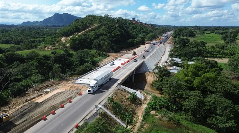 Al 91% obra de ampliación de la Macuspana-Escárcega: SICT