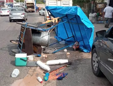Auto golpea triciclo de venta de pozol en la Villahermosa-Nacajuca