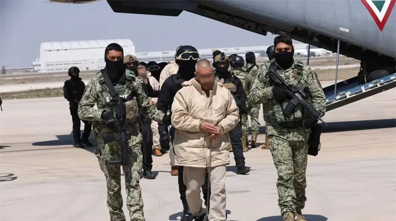 México enviará tercera tanda de narcotraficantes a EU: WSJ