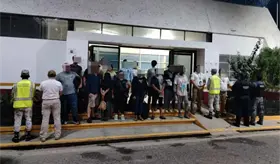 Desmantelan oficina donde ofrecían documentos falsos a migrantes en Chiapas