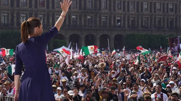 INE desecha queja del PAN por acto de Sheinbaum en el Zócalo