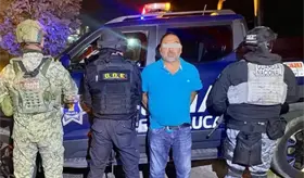 Detienen en Edomex a falso policía, había adaptado auto como patrulla hasta con sirena