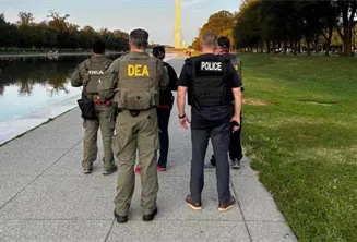 Exagente de la DEA y un socio son acusados de lavar dinero para el CJNG