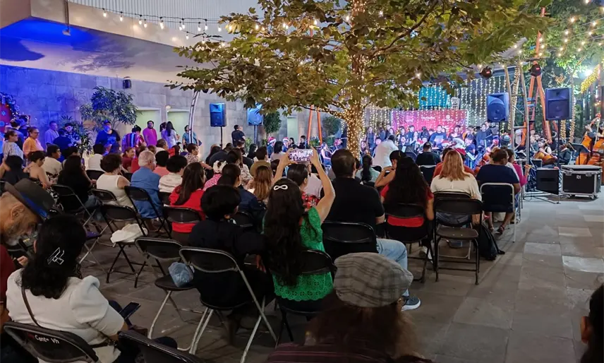 Orquesta del Cobatab realiza concierto en plaza City Center