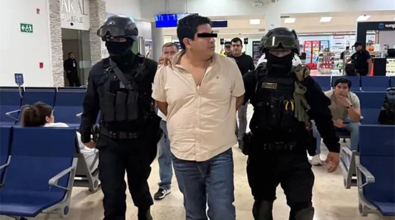 Detienen a hombre en el Aeropuerto de Villahermosa; es acusado de fraude