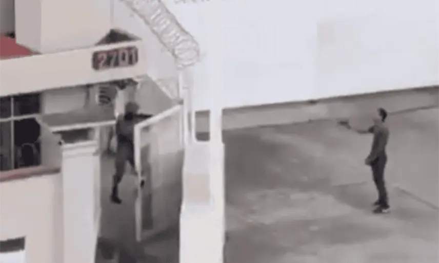 Lo someten tras intentar irrumpir con arma en cuartel de la Semar en Puerto Vallarta