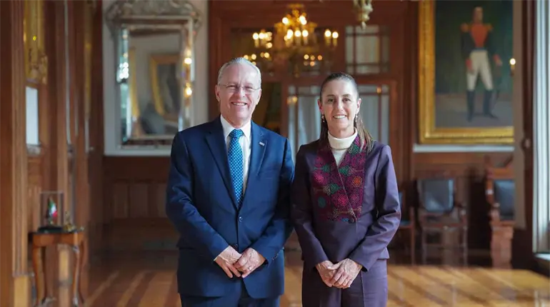 Sheinbaum se reúne con José Medina Mora, nuevo presidente del CCE