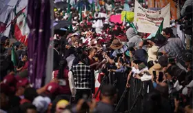 Niega Sheinbaum "acarreo" y "pagos" a asistentes al evento de celebración de la 4T en el Zócalo