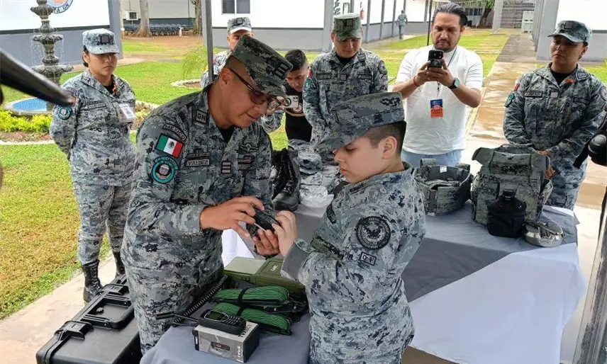 Cumple Bryan sueño de ser Guardia Nacional por un día