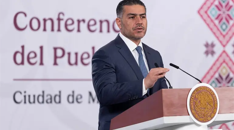 En 2026 bloquearán señal telefónica en cárceles para evitar extorsiones, anuncia Harfuch