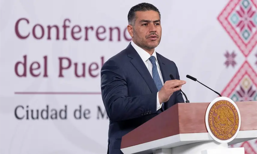 En 2026 bloquearán señal telefónica en cárceles para evitar extorsiones, anuncia Harfuch