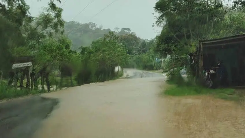 Frente Frío 19 deja afectaciones en Tacotalpa y Teapa