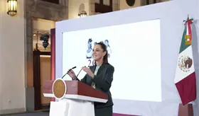 Sheinbaum agradece a artesanas indígenas tras entrar a lista de personas con más estilo 2025