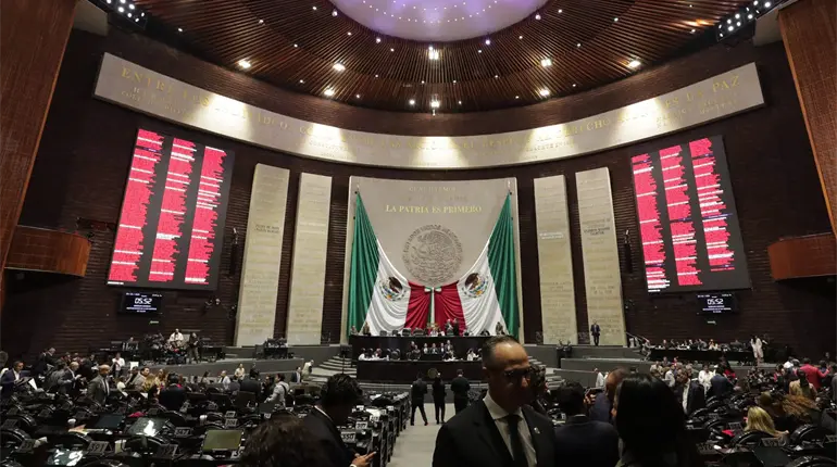 Diputados avalan "prohibición total" de vapeadores