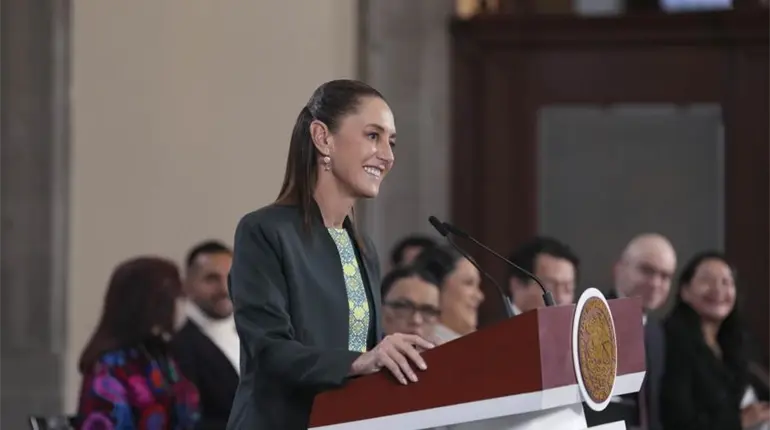 Pide Sheinbaum no hacer caso de videos creados con IA para intentar defraudar con su imagen