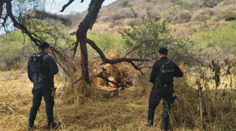 Extorsionan a policías municipales en Jalisco; los desarman y les quitan 170 mil pesos