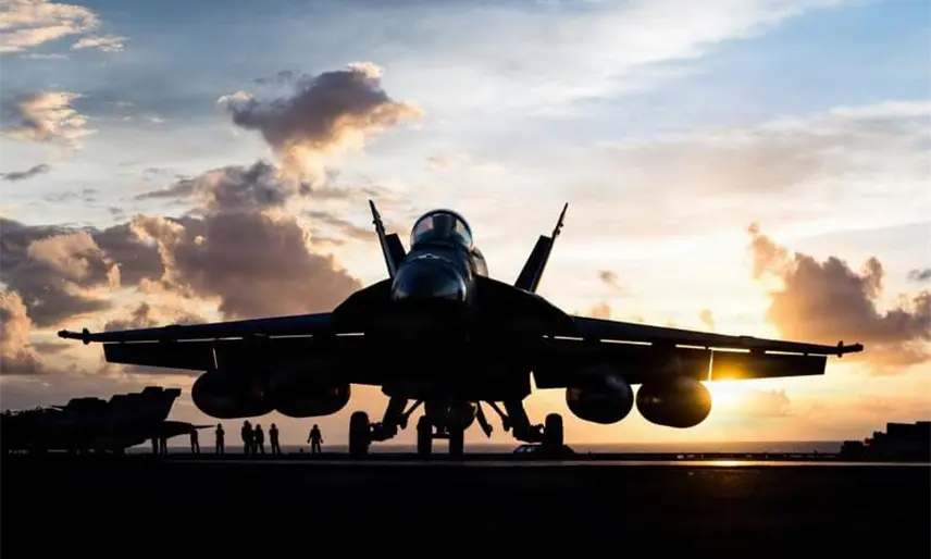 EE. UU. despliega aviones de guerra sobre el golfo de Venezuela