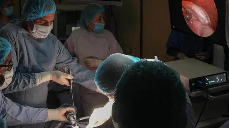 ¡Histórico! Realizan en el Rovirosa primera cirugía para corrección de gastrosquisis fetal del país
