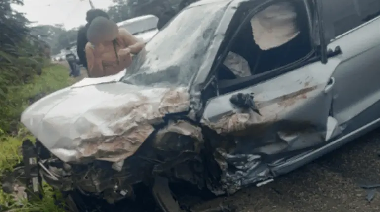 Fuerte colisión de vehículos deja un herido en la vía Jalapa – Villahermosa