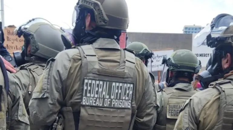 Entrega EE.UU. a México 14 sentenciados por delitos de drogas y armas