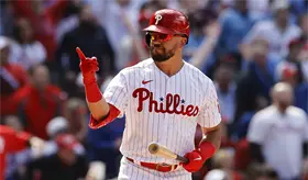 Kyle Schwarber tendría acuerdo para regresar el 2026 con Philadelphia