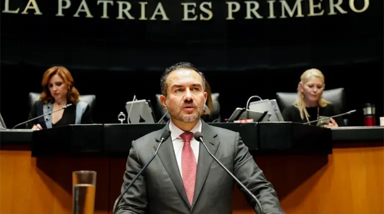 Yunes defiende voto a favor de la reforma judicial en el Senado