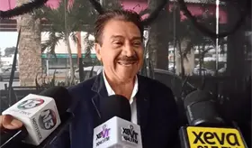 "Estoy en modo Navidad": Evaristo a Morena tras cr&iacute;ticas por su adhesi&oacute;n al PVEM